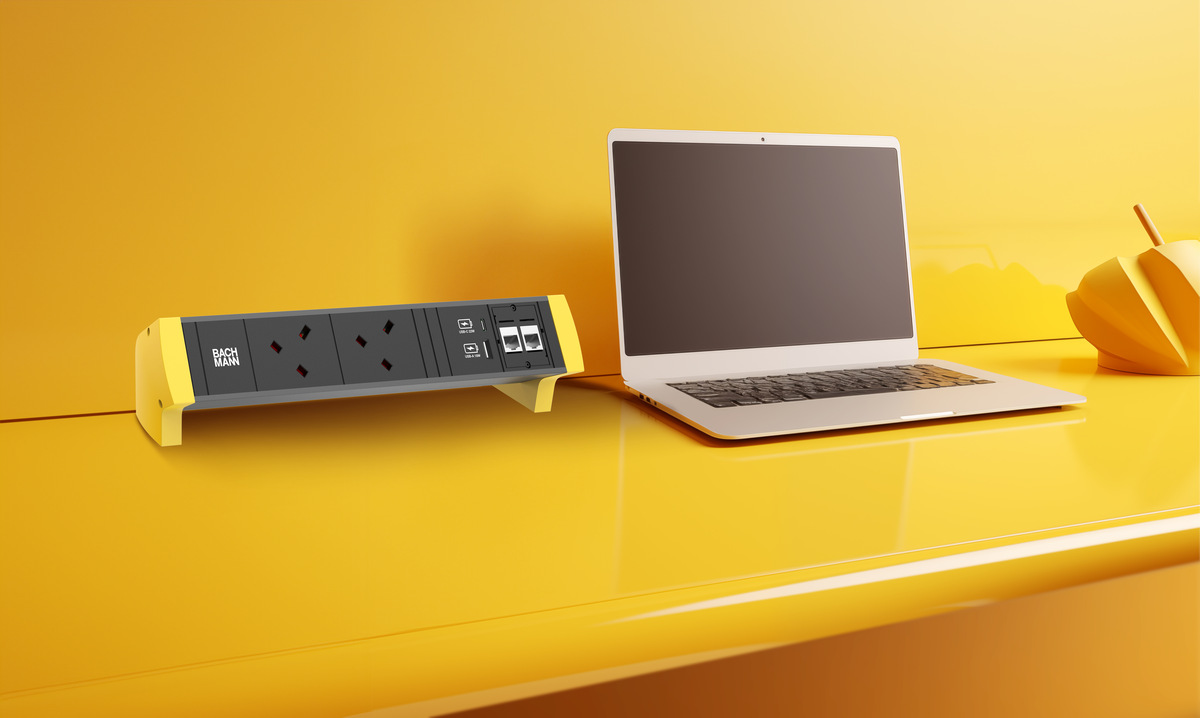 BACHMANN_YOFFICE_2xUK_USB_A+C_1xCM_YellowTone_DeskTop