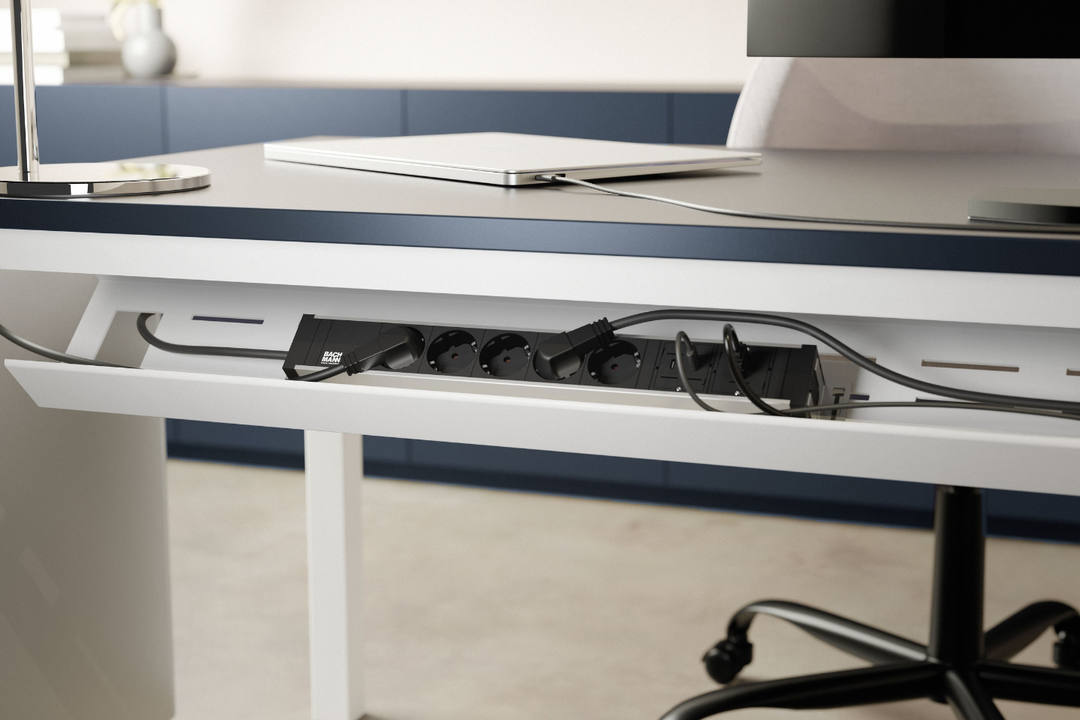 UNIVERSAL_CEE_Slider_3